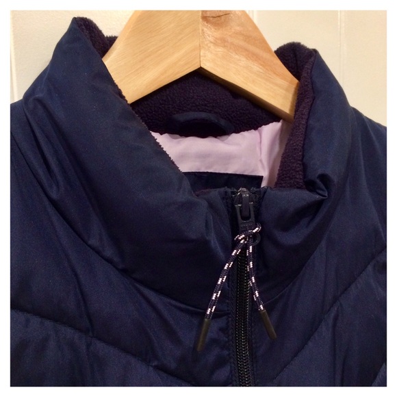 *HOST PICK* Lightweight Puffer Vest with Pockets | Navy | M - Picture 4 of 9
